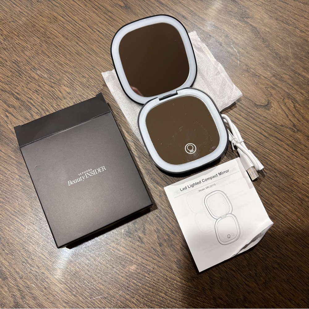 Sephora Beauty Insider LED Compact Mirror – Brand New